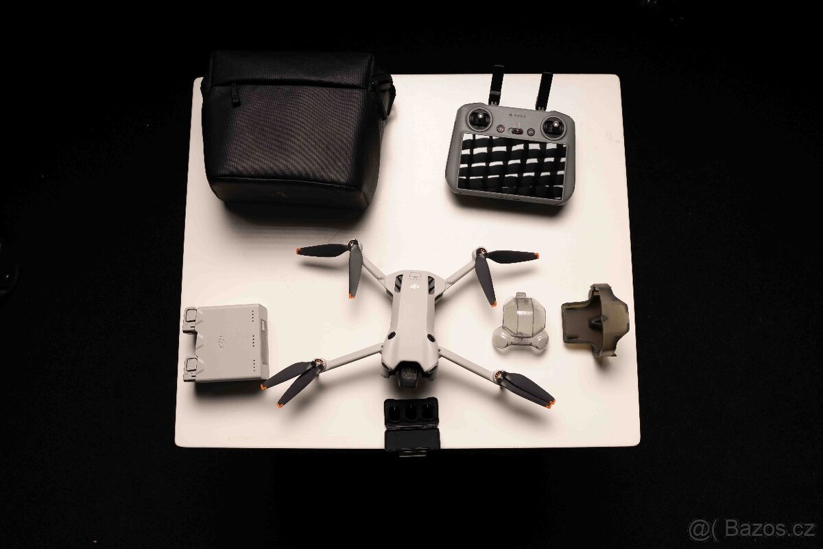 DJI mini 4 pro fly more combo