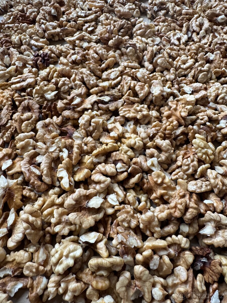 Vlašské ořechy loupané