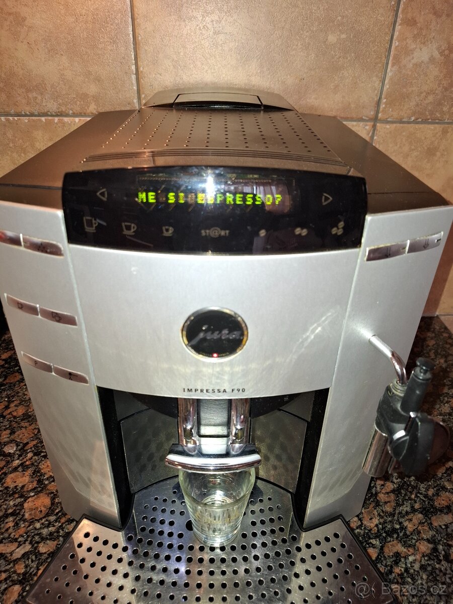 PRODÁM AUTOMATICKÝ KÁVOVAR ŠVÝCARSKÉ ZN. JURA IMPRESSA F90
