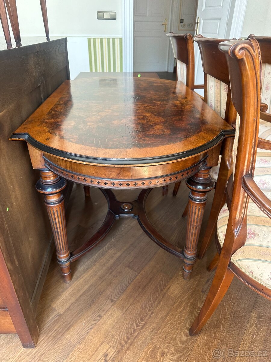 Starožitný dřevěný oválný stůl (originál) (NN23)