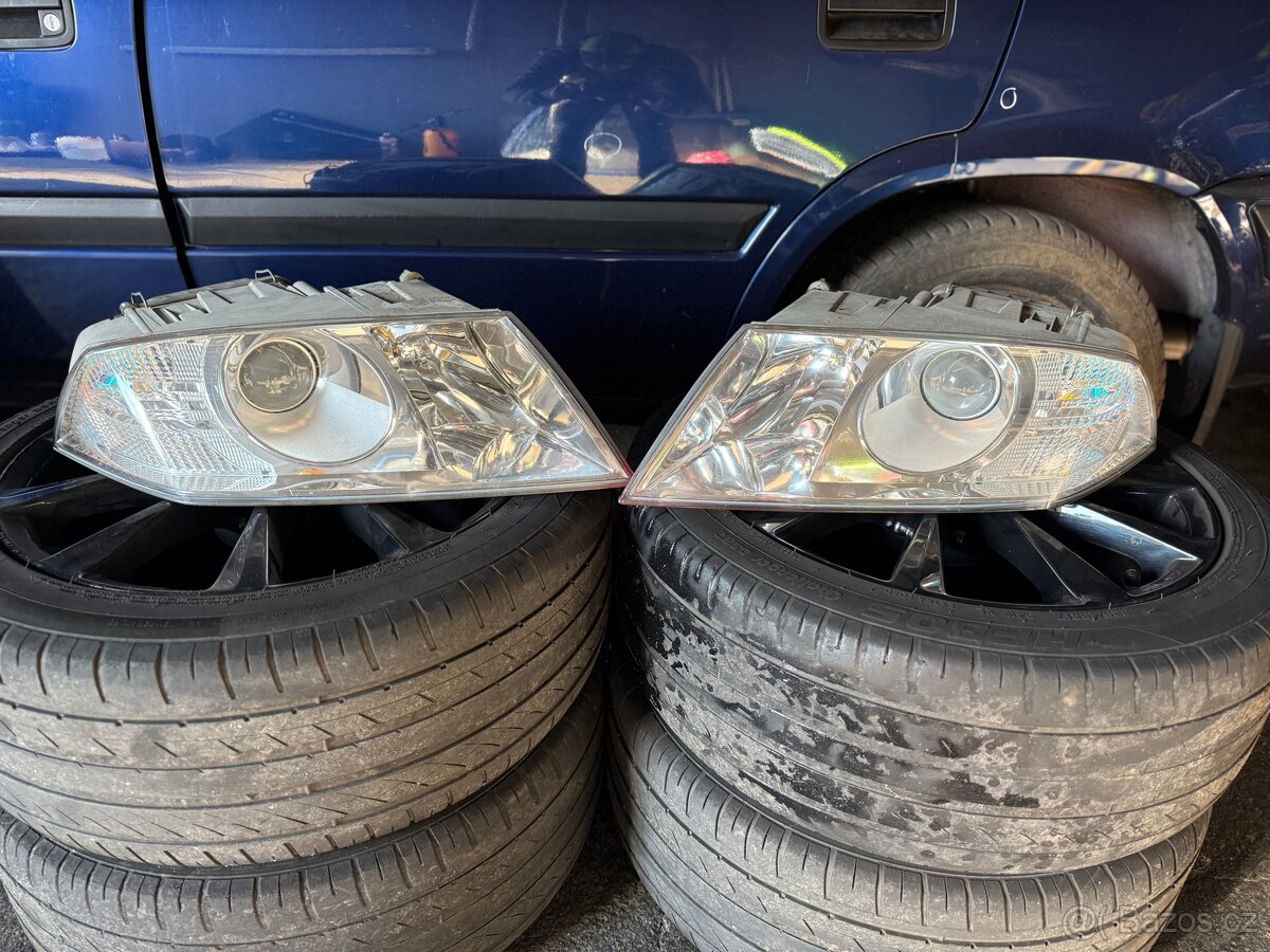 Xenonová světla Octavia 2