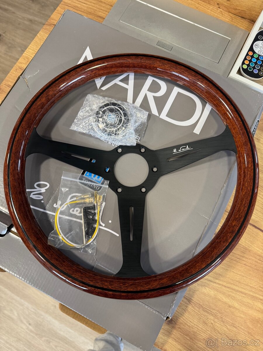 Dřevěný volant Nardi Torino