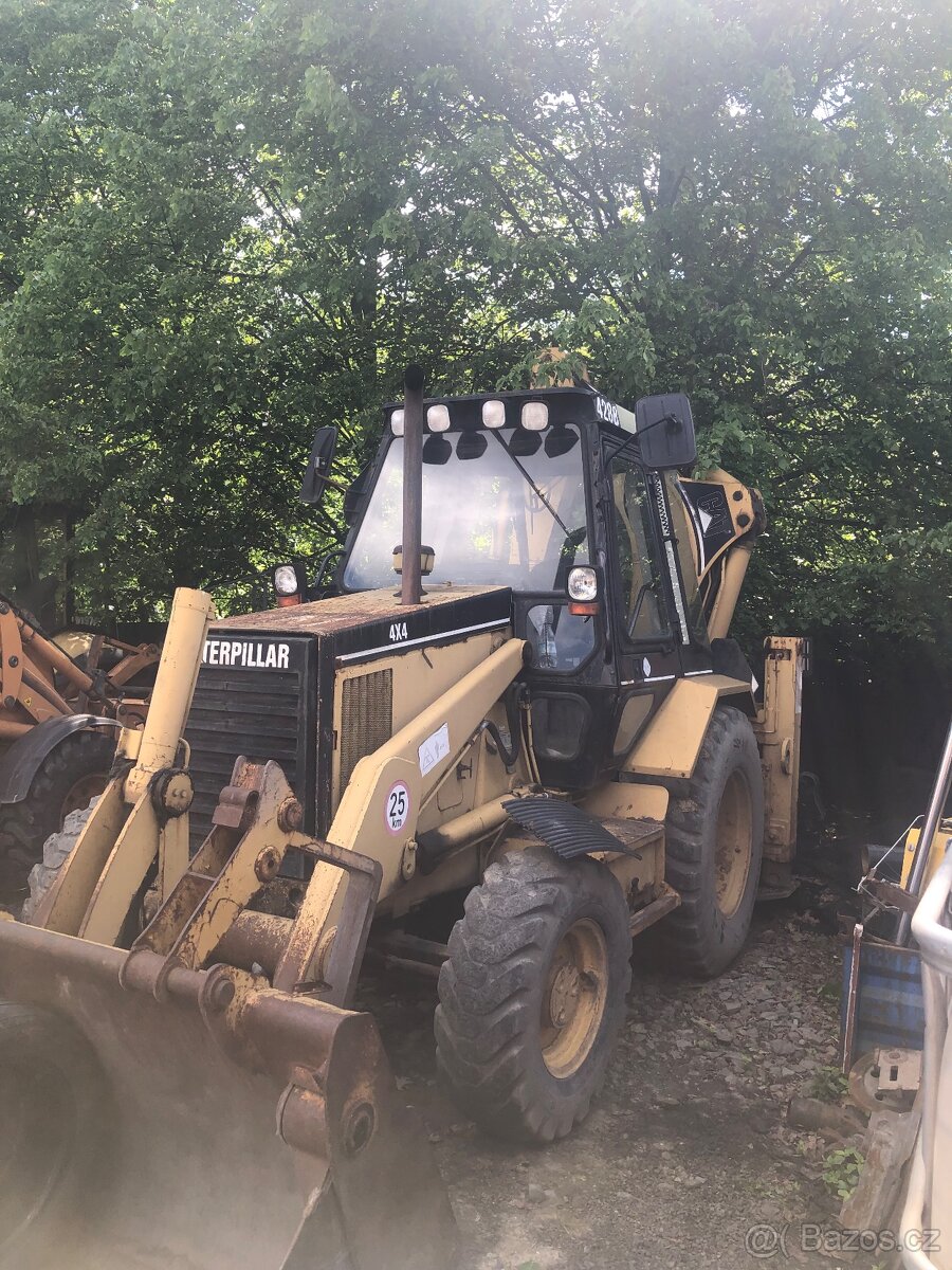 Caterpillar traktorbagr 4x4 CR doklady + SPZ