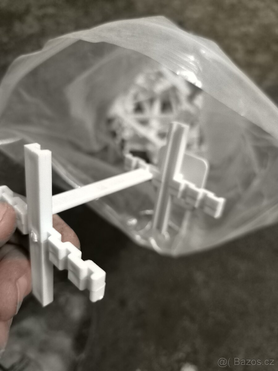 Křížky na perfektní spáry na luxfery