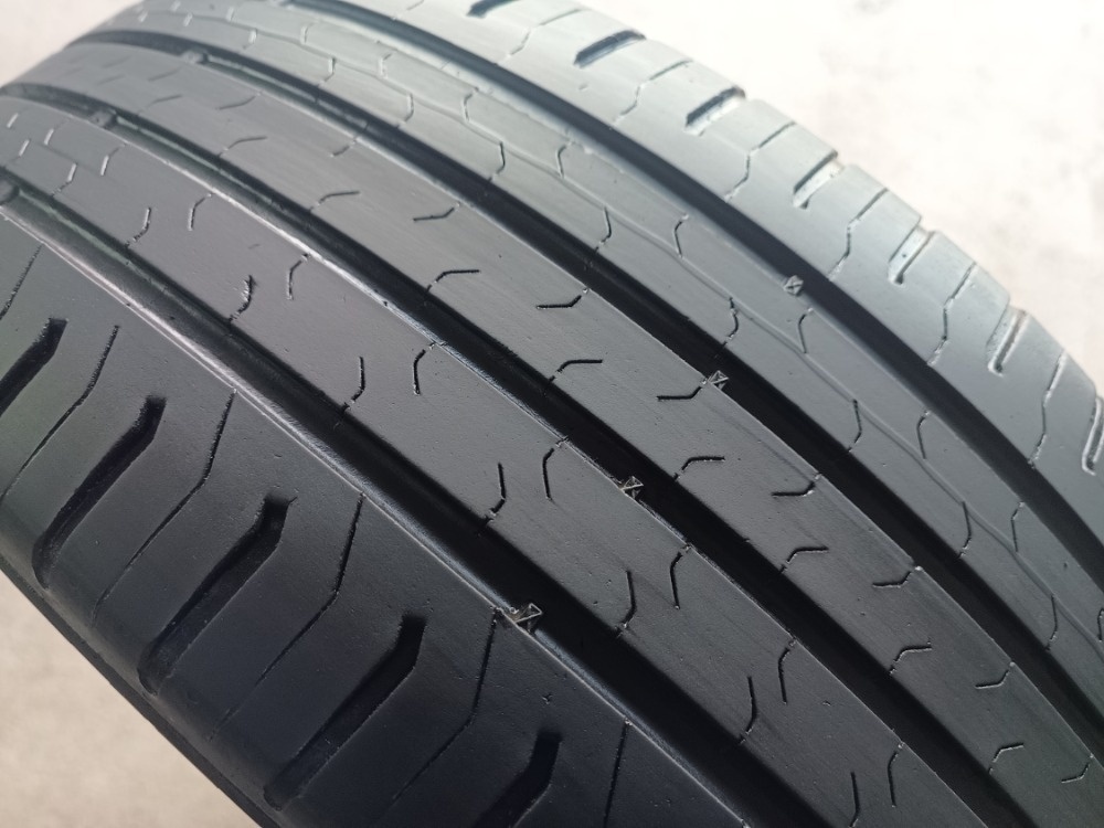 215/55 R17 CONTINENTAL (3616)