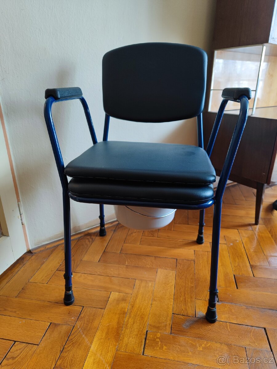 Toaletní židle výškově nastavitelná - téměř nová, nepoužitá