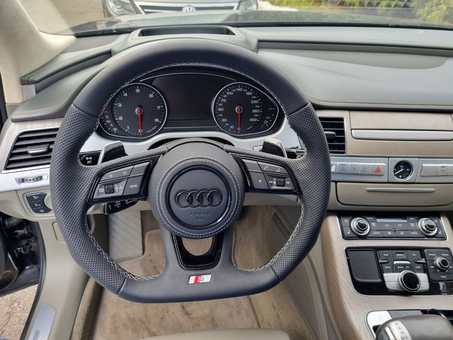 AUDI VOLANT