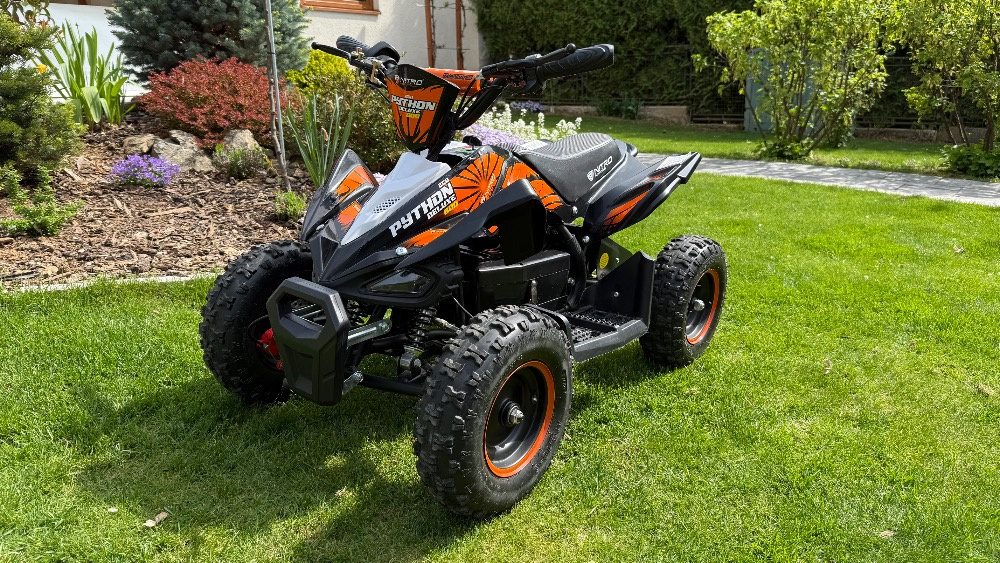 Dětská elektrická čtyřkolka Nitro Python Deluxe 800W + helma