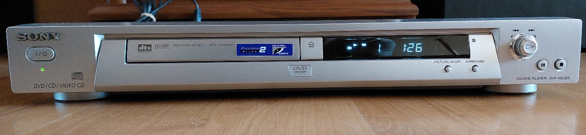 CD/DVD Sony DVP-NS305+DO