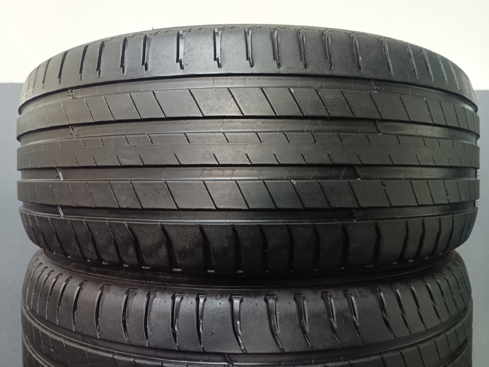 235/55 R19 MICHELIN (1817)
