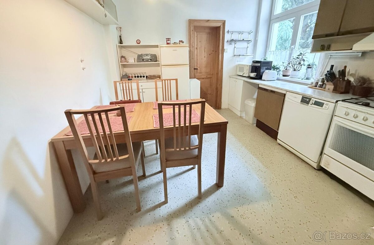 Pronájem bytu 2+1 100 m² Brno, Bezručova