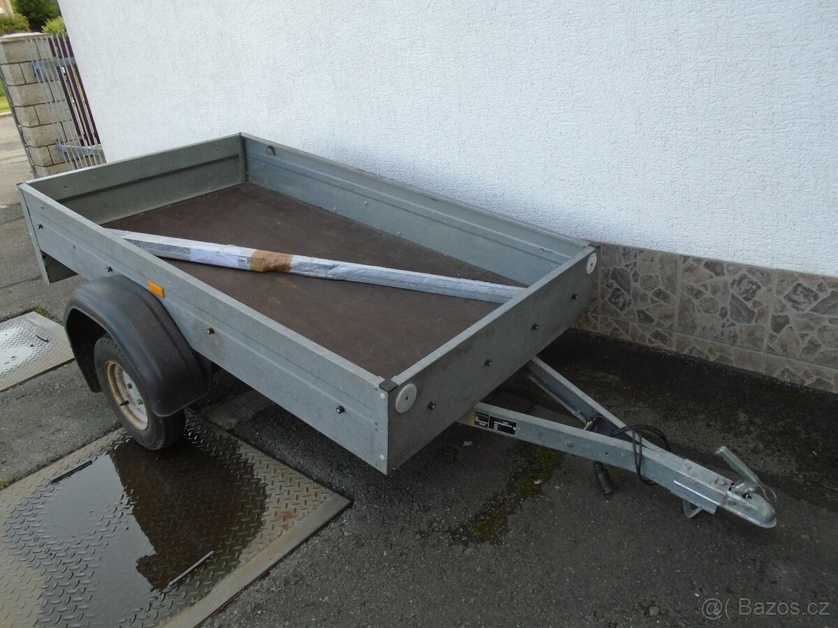 Přívěsný vozík STEMA B 6075 750kg s plachtou