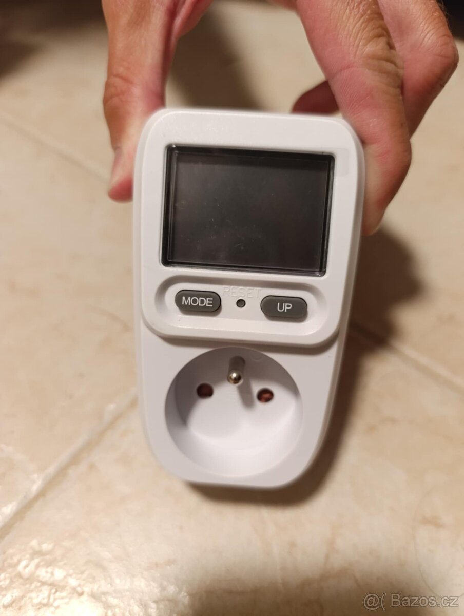 Solight digitální měřič spotřeby el. energie DT26