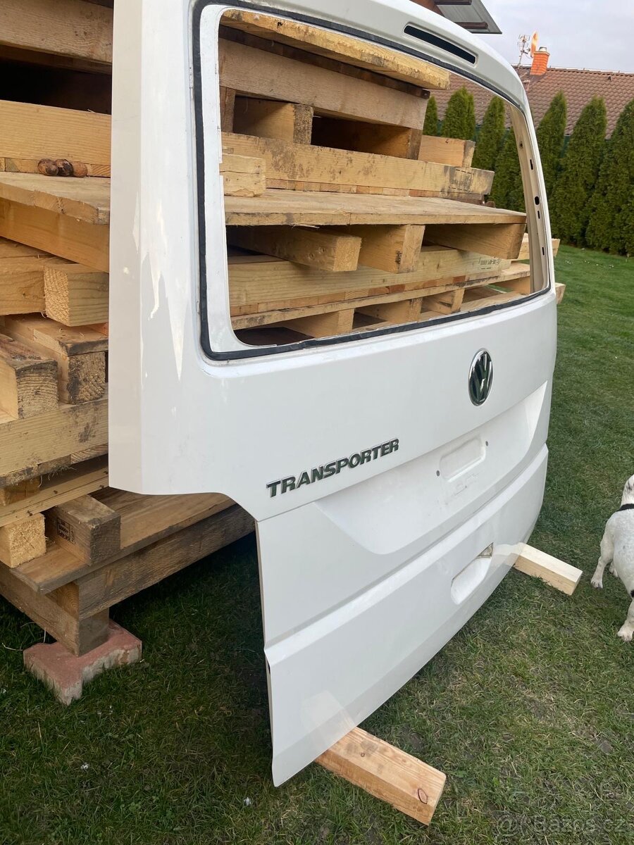 Páté dveře VW Transporter T6