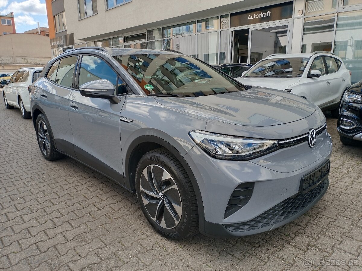 VW ID.4 Pure 125kW 64tkm Webasto - záruka Autodraft -