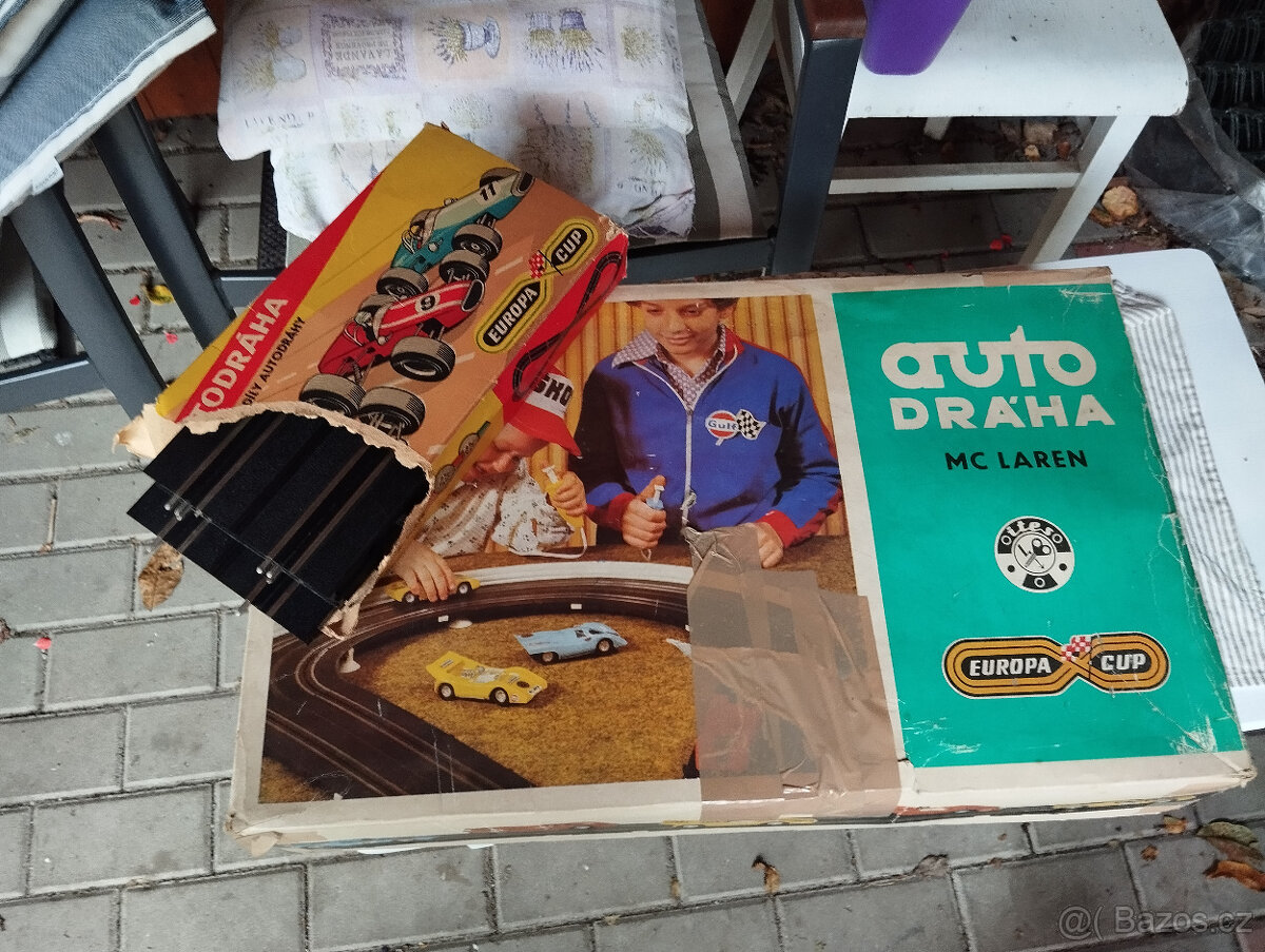 Autodráha MC Laren Ites, 2ks autíčka,staré hračky 1978