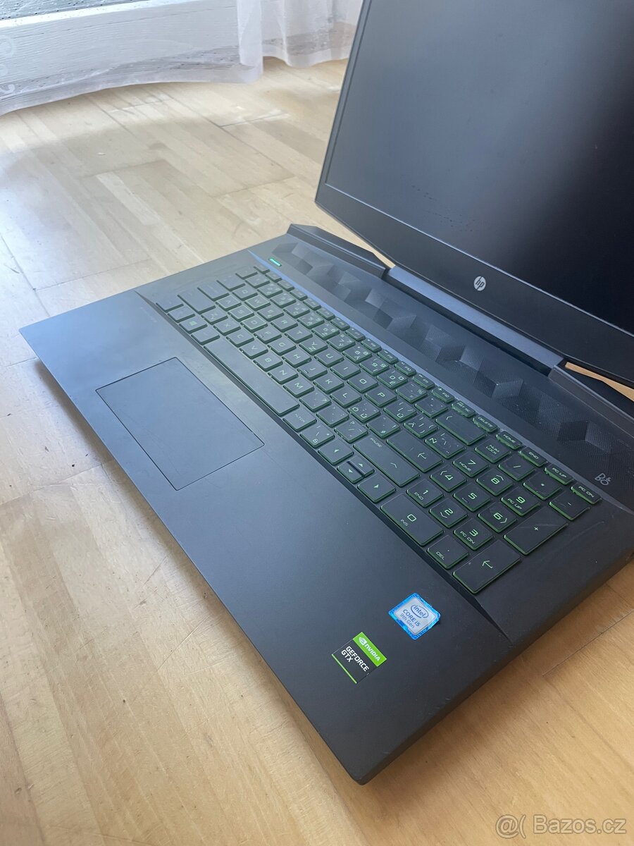 Herní notebook HP Pavilion Gaming 17”