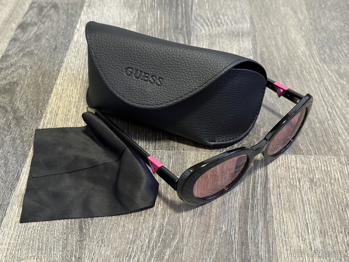 Sluneční brýle GUESS