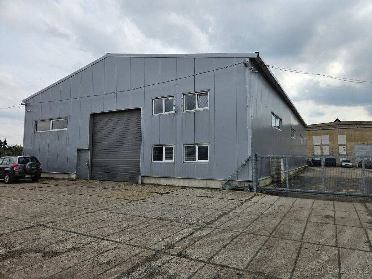 Pronájem výrobní haly, prostoru 600 m² Slaný, Pražská