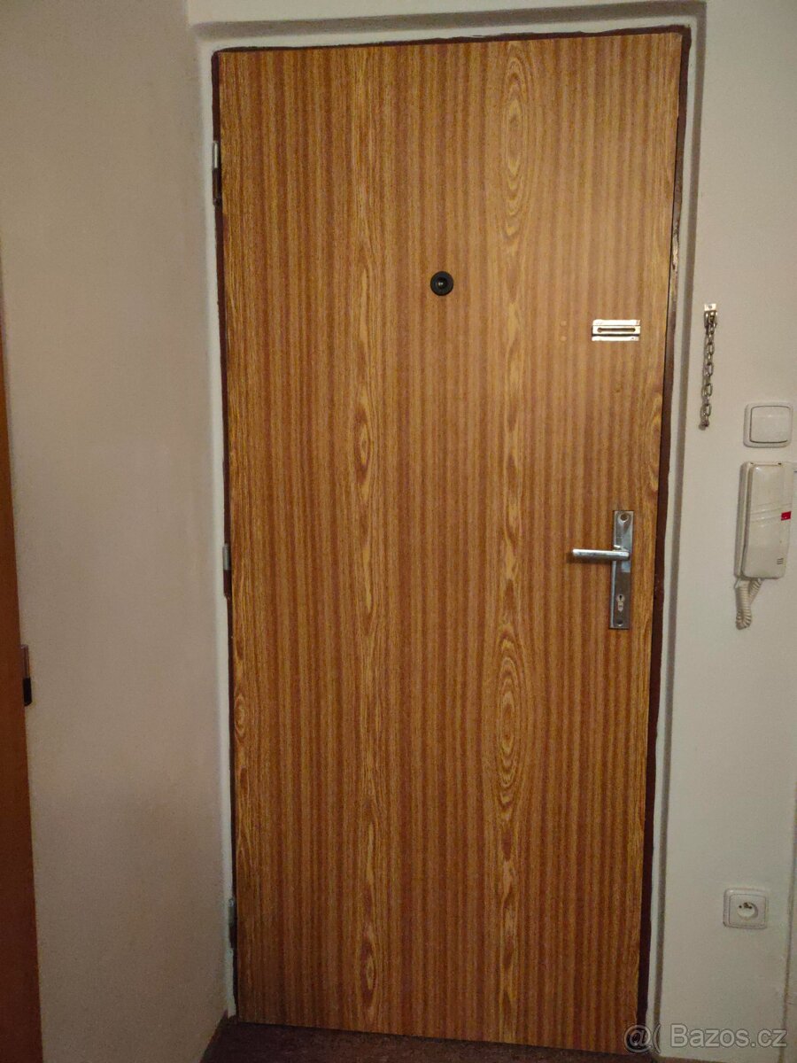 Vchodové protipožární dveře do bytu