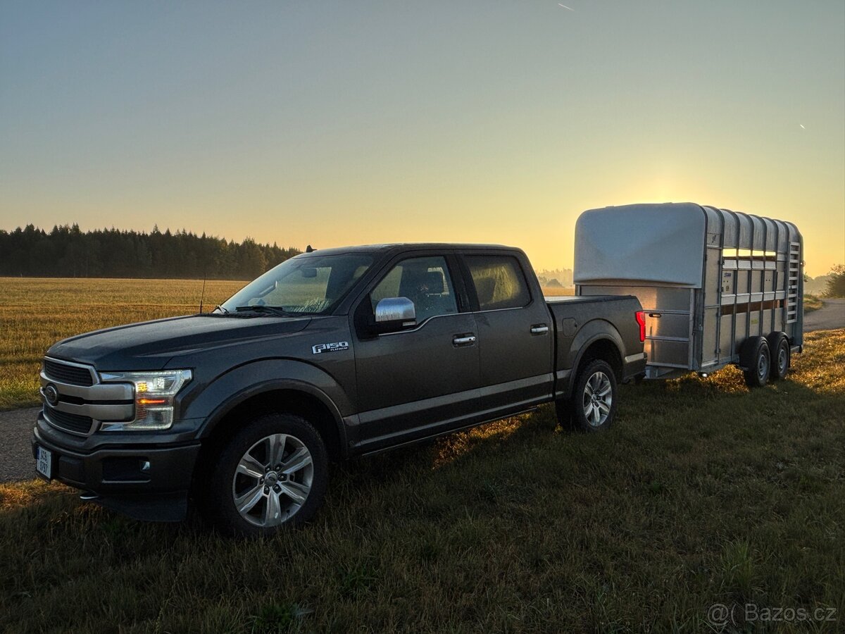 Nabízím přepravu hospodářských zvířat a menších koní