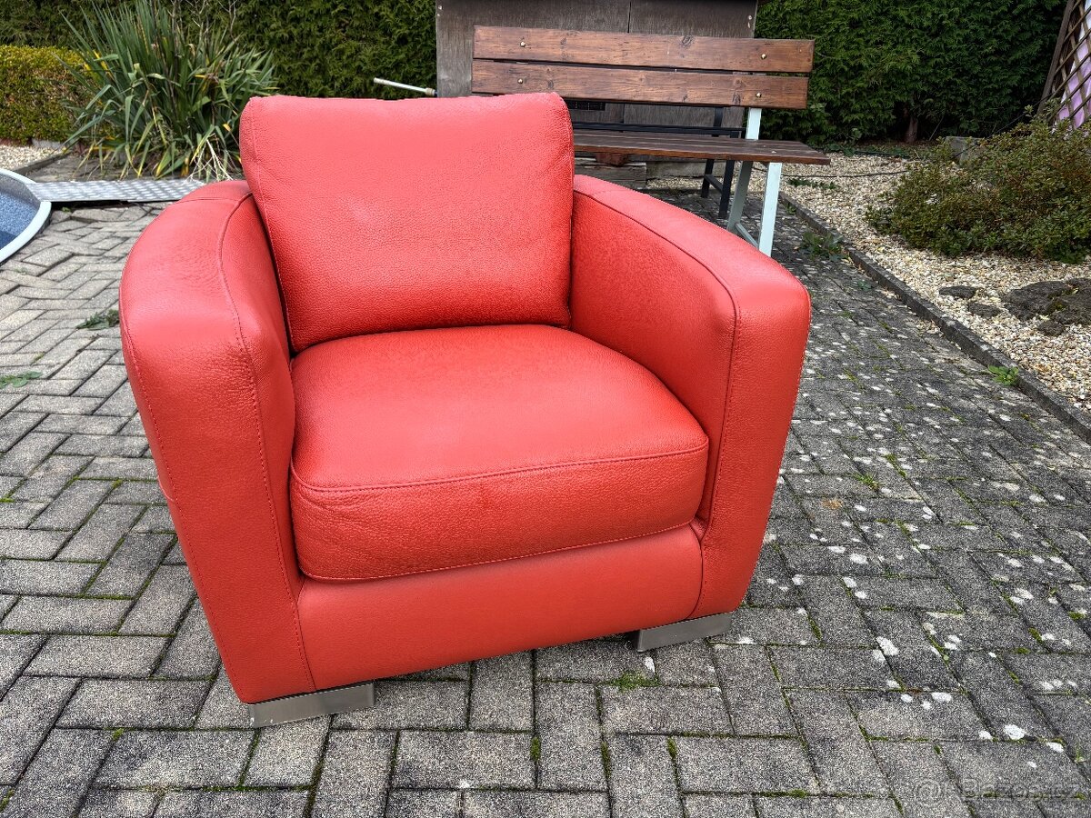 LUXUSNÍ ZNAČKOVÉ   KOŽENÉ  ITALSKÉ KŘESLO NATUZZI