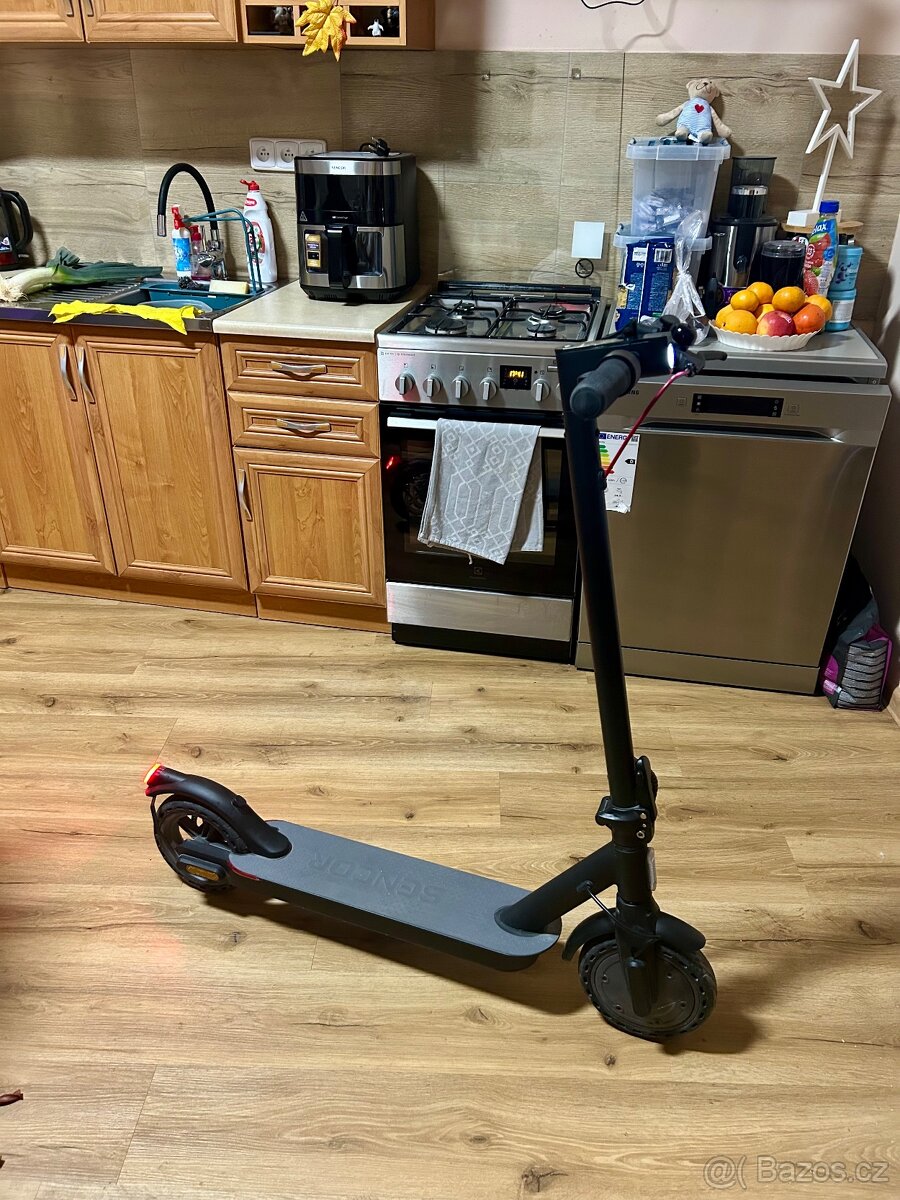 Elektrická koloběžka SENCOR Scooter One