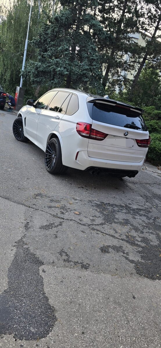 BMW X5 M50D