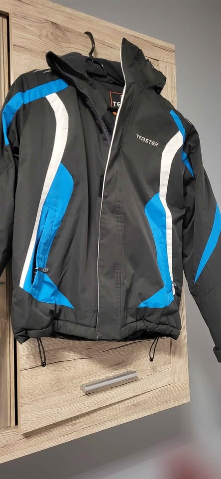 Chlapecká zimní bunda vel 158