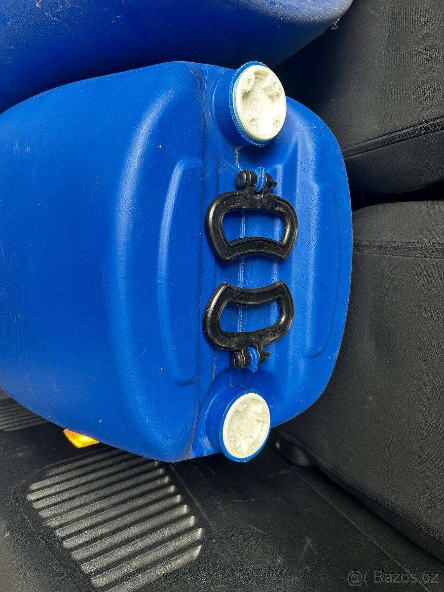 Plastový sud pro kapalné látky se 2 otvory, 50 L