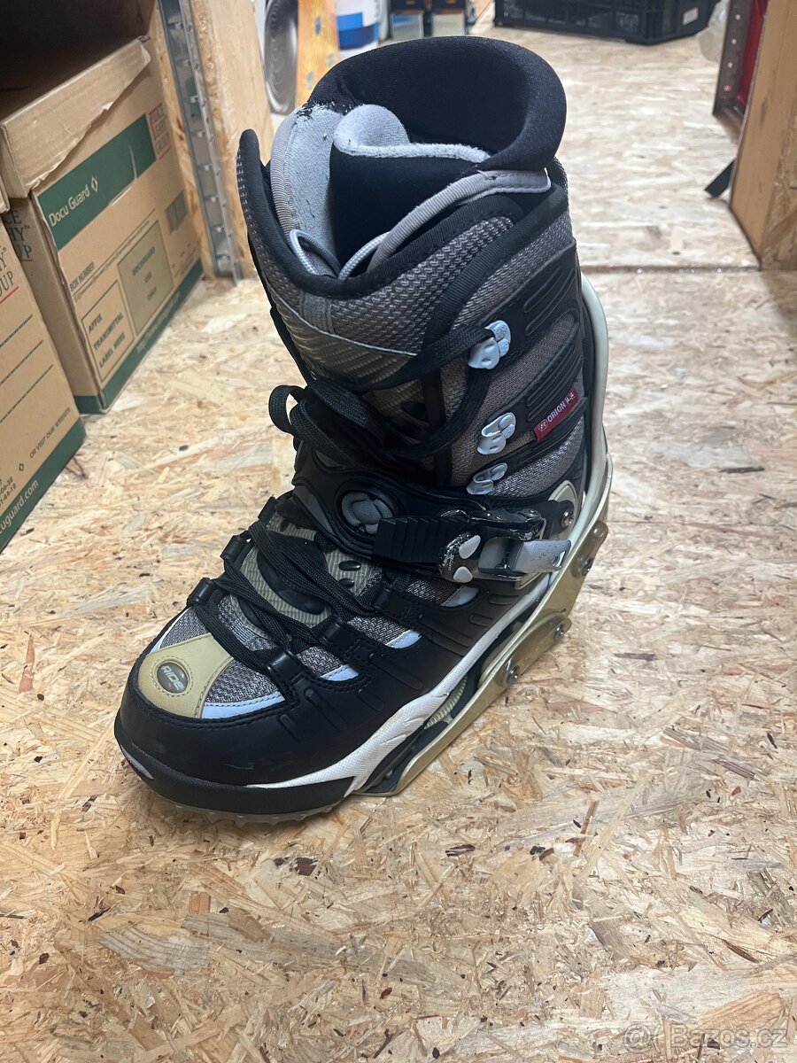 Snowboard vázání a boty Ride clicker