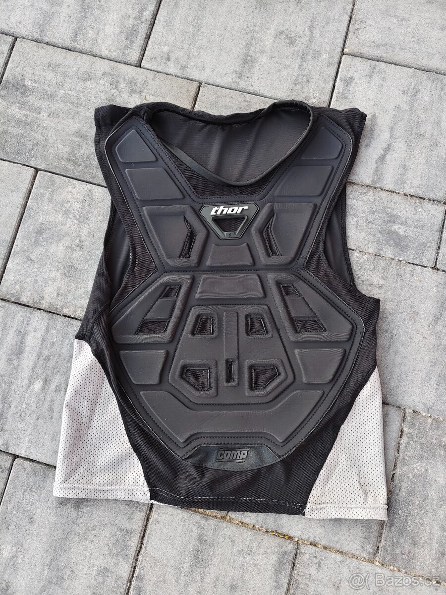 hrudní chránič THOR