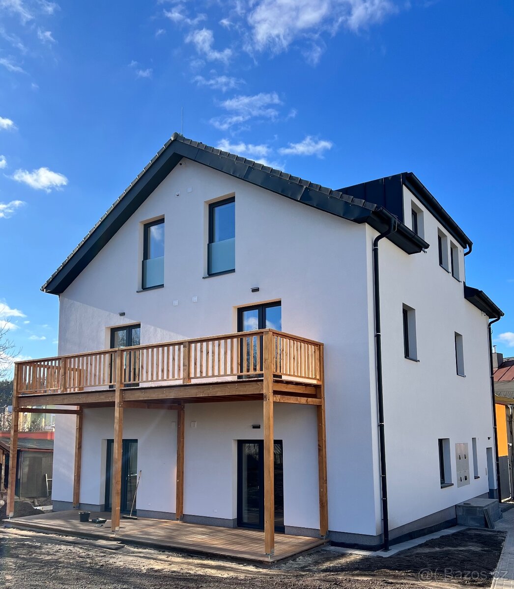 2+kk Červený Kostelec