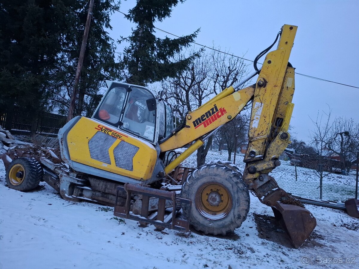 Prodám kračejicí bagr menzi muck A81