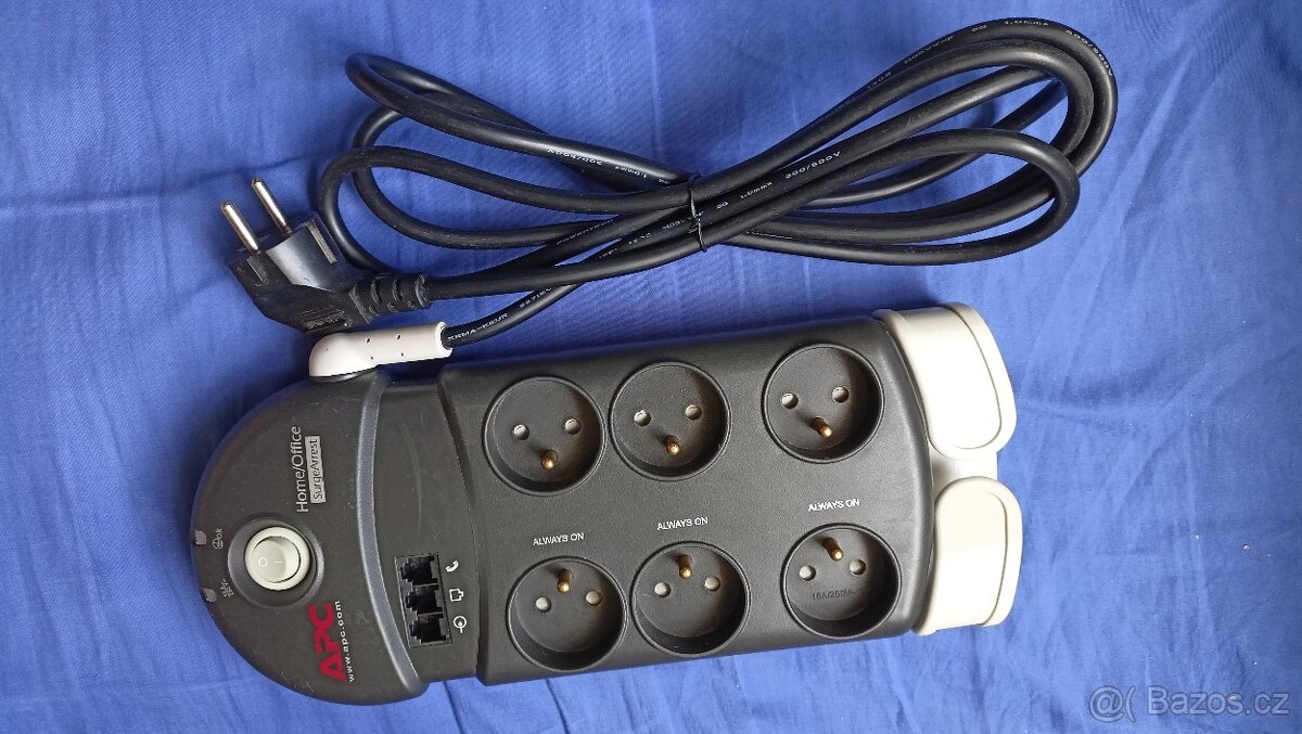 Přepěťová ochrana APC SurgeArrest PH6T3-FR