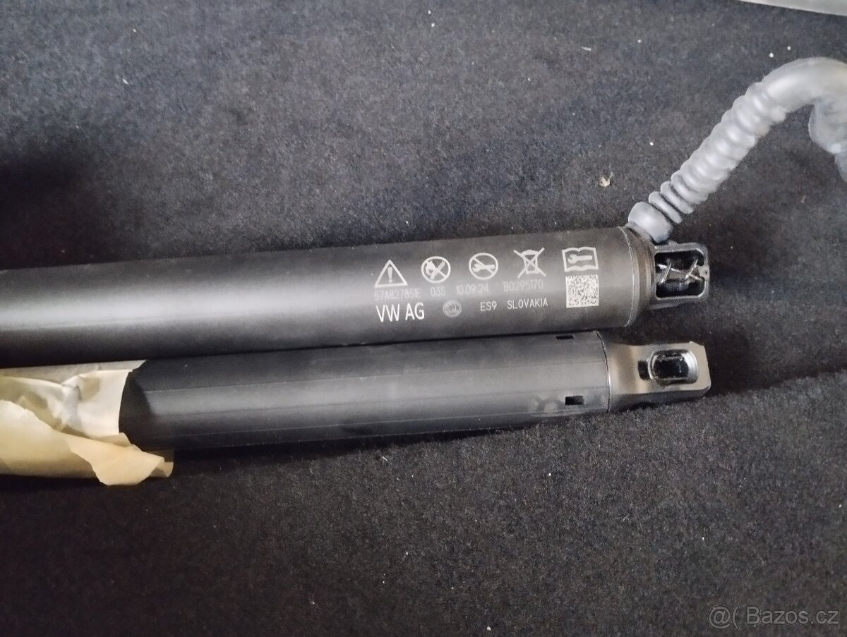 El vzpěry kufru karoq