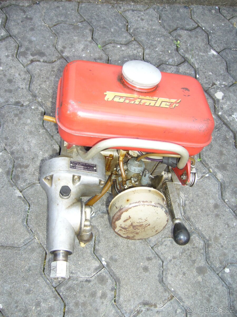 Lodní pomocný motor Tümler