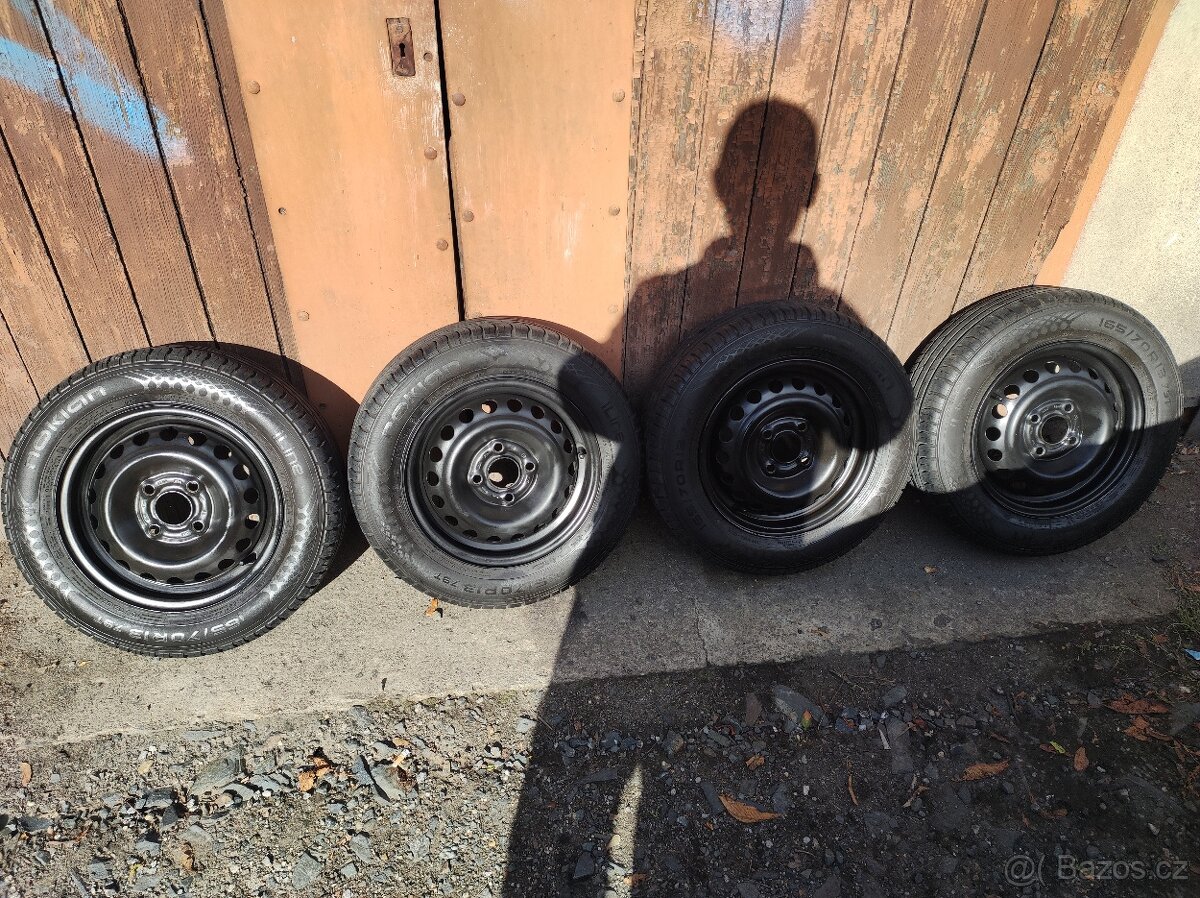 Nokian 4x100 165/70 r13