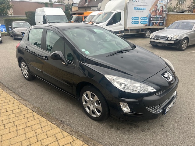 Peugeot 308 1.6 VTi 88 kW 2010 aut klimatizace,