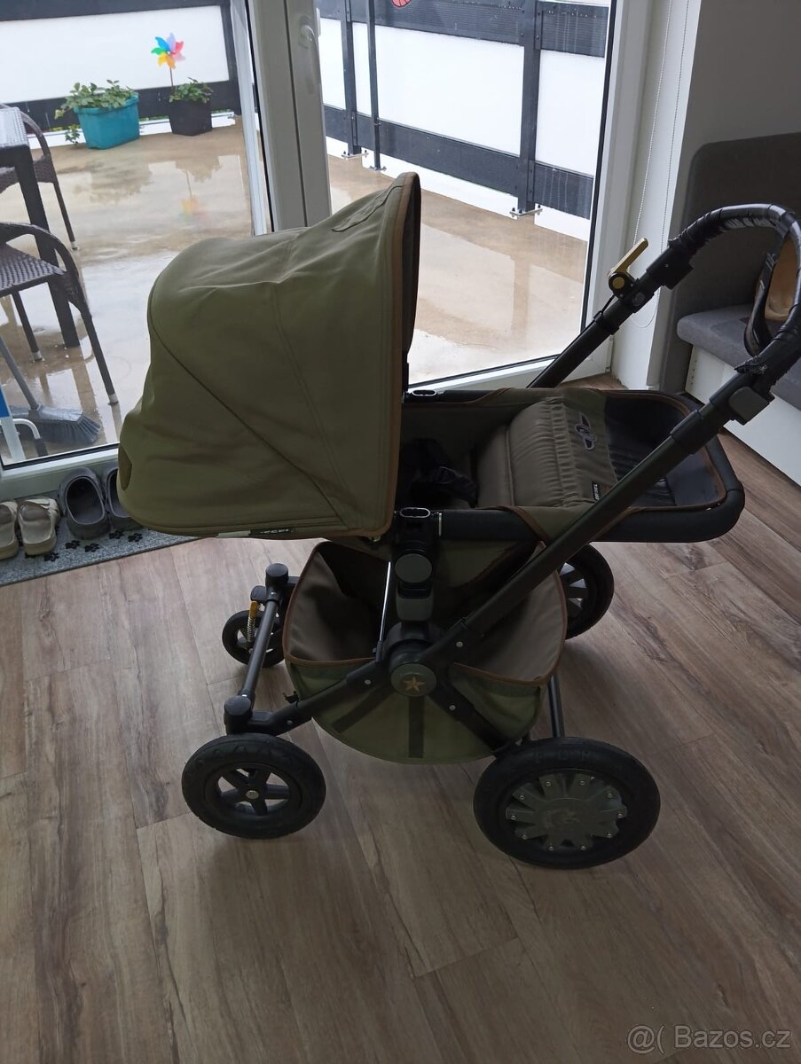 Prodej - 5 Kompletního kočárku Bugaboo vč. příslušenství