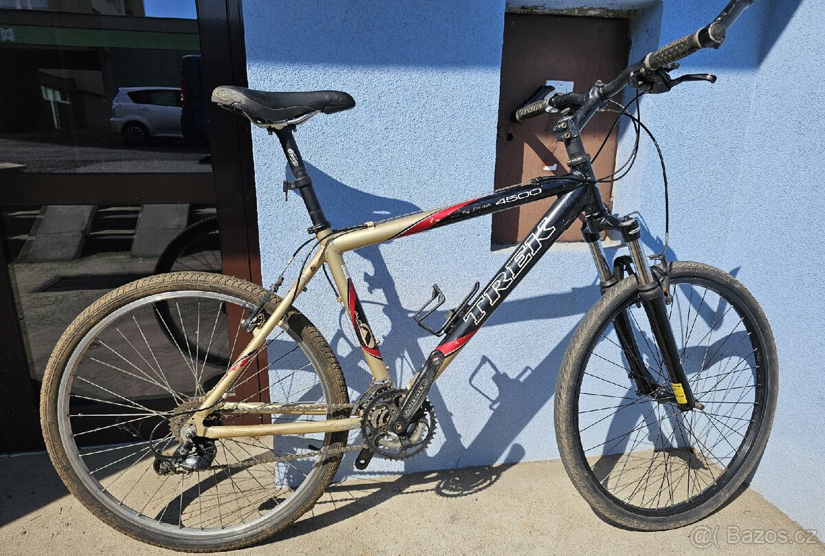 Horské kolo Trek Alpha 4500, vodící kolej sedadla