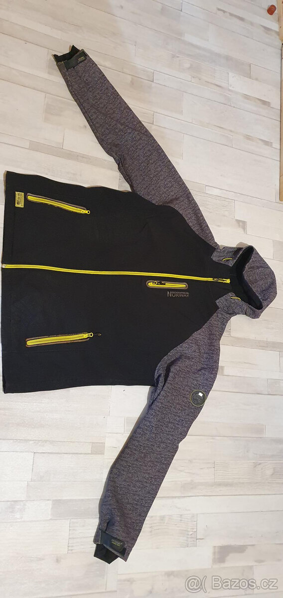 The North Face bunda POWER DRY  vel. XXL