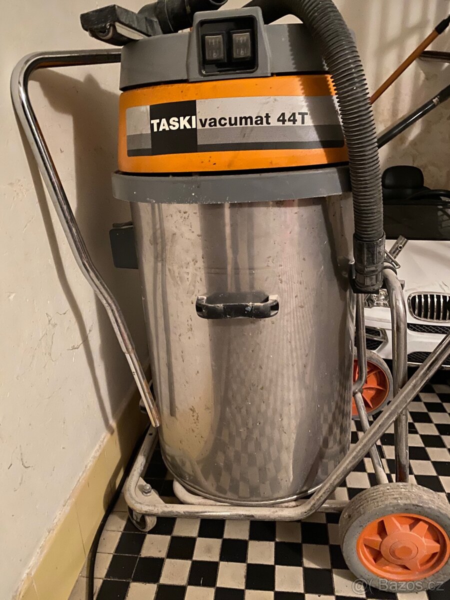 Taski vacumat 44T