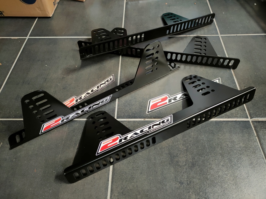 Držáky závodní laminátové sedačku dle FIA 4kusy