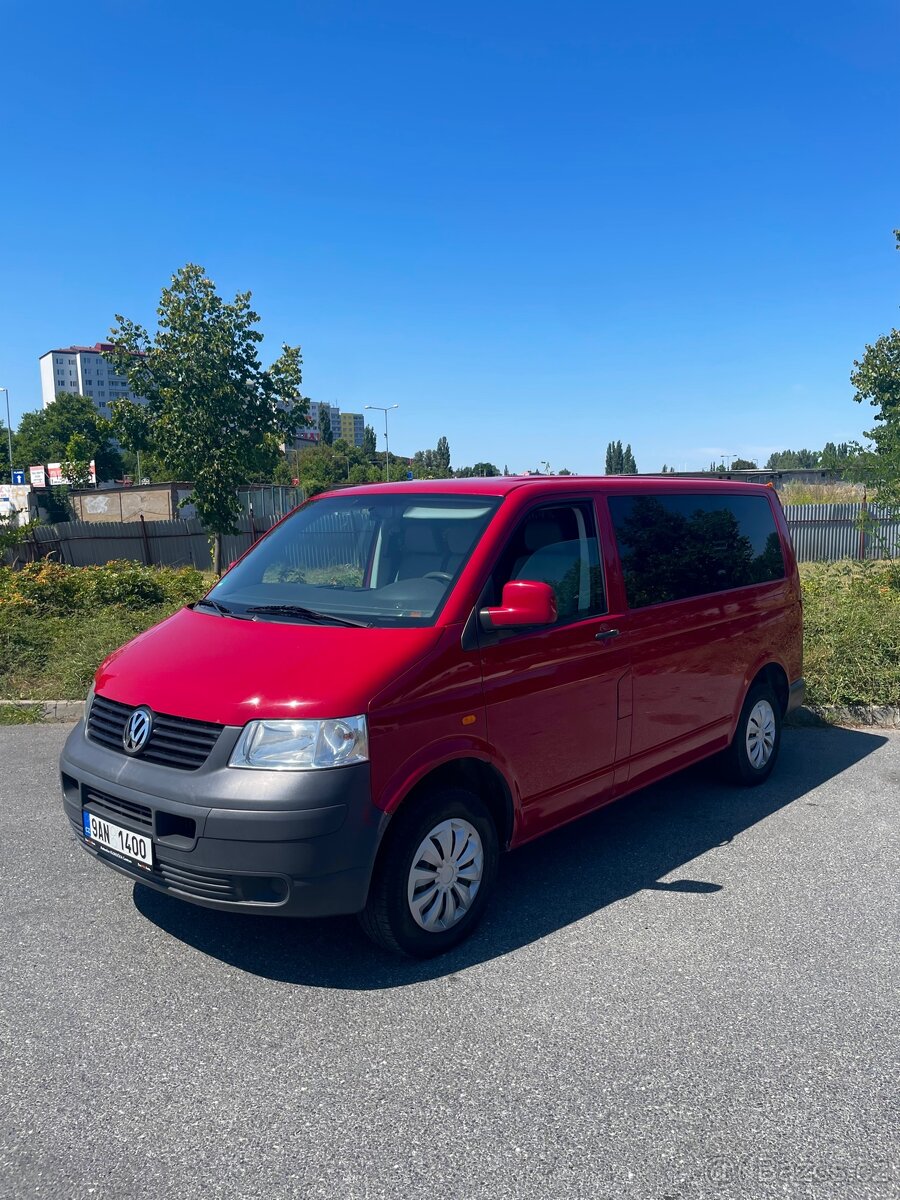 VW Transporter 2,5Tdi 96kw /9míst/ nová stk