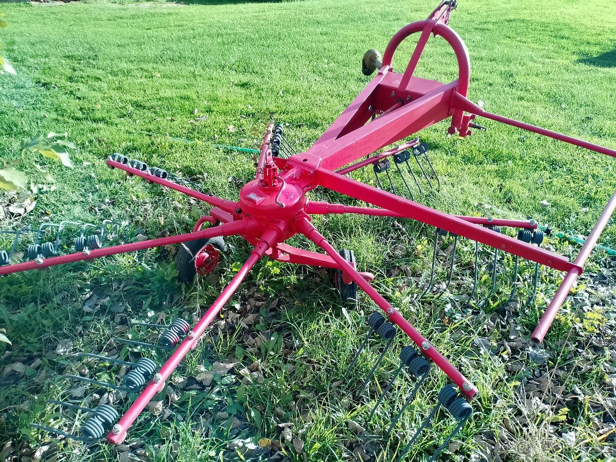 Nahrabovač sena KUHN 250cm