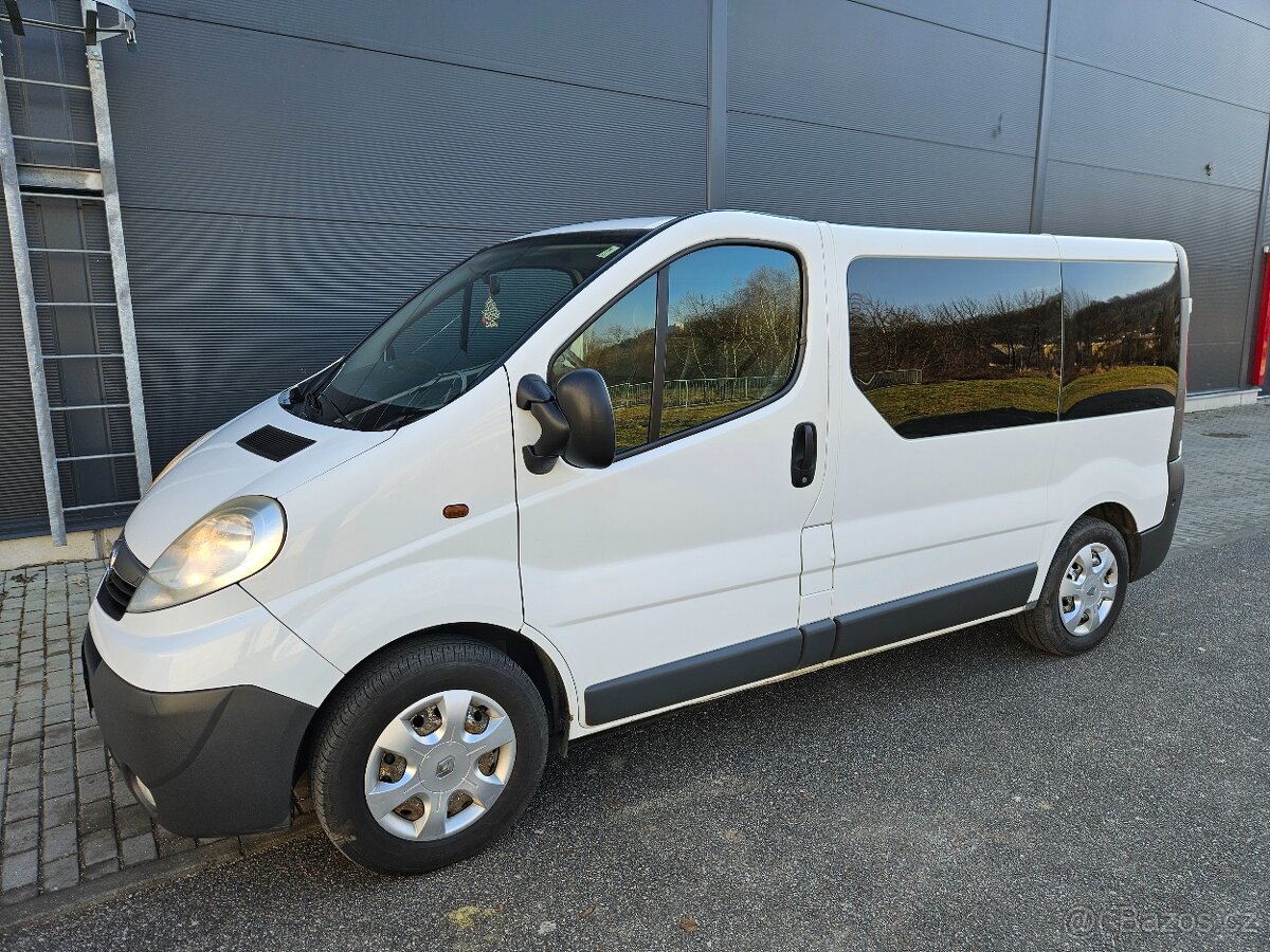 Opel Vivaro 84kw 2012 9 mist