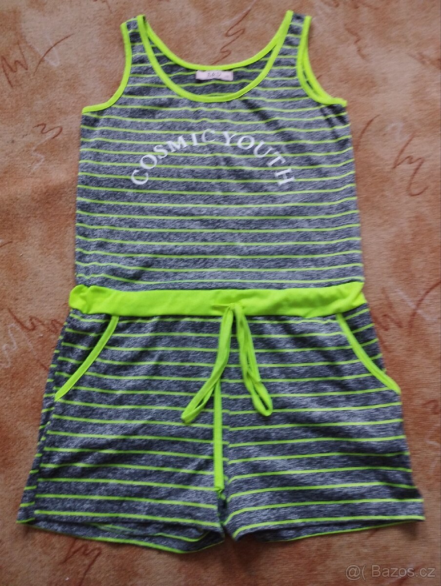 Nový sportovní dívčí bavl.overal velikost L-XL