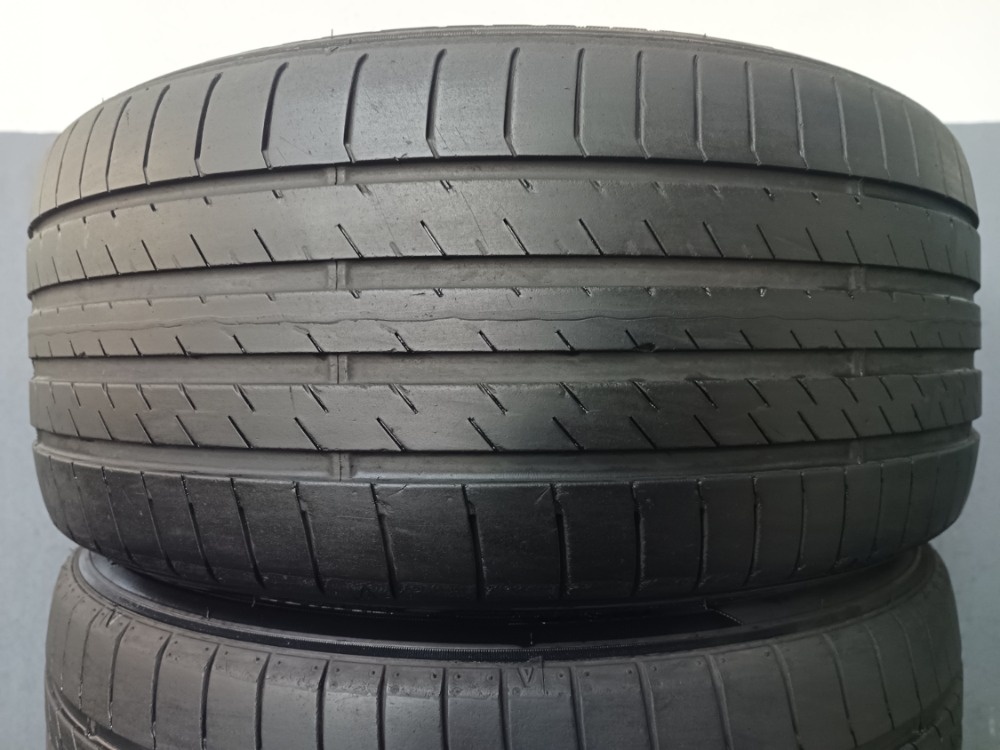225/40 R18 SUMITOMO (3921)