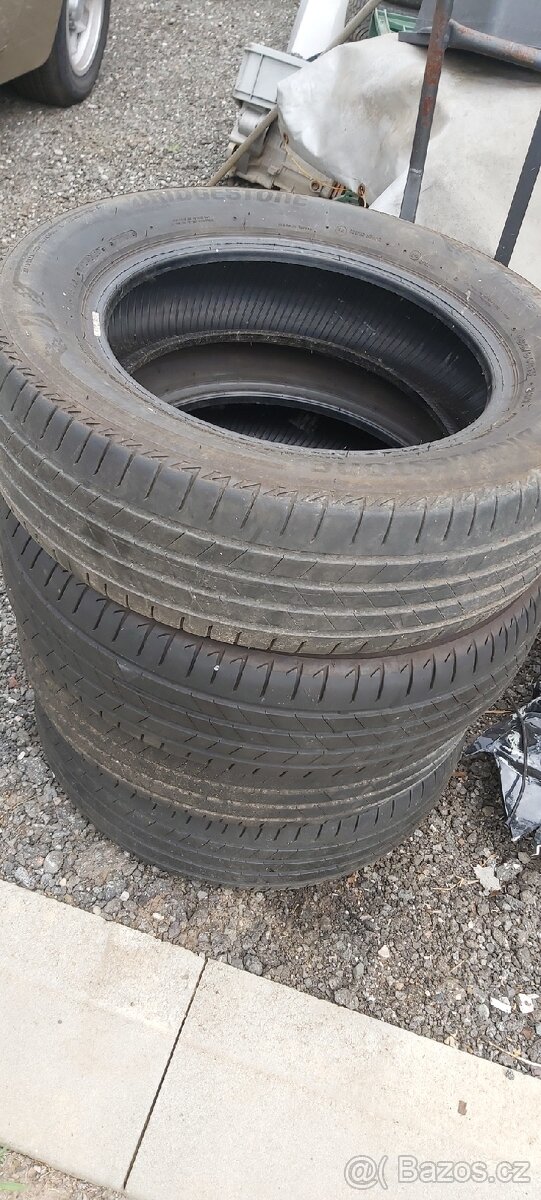 Pneu 185/65r15